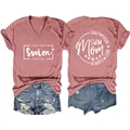 T-shirt rosa con scollo a V e pantaloncini di jeans con vista frontale e posteriore piana - Oro rosa