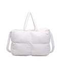 Borsa tote trapuntata bianca da donna con manici imbottiti e morbida trama a quadri - Bianco