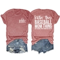 Détail de l'avant et de l'arrière du t-shirt baseball mom avec un short en denim - Or Rose (Police Blanche)