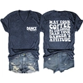 Détail de l'ensemble T-shirt col V imprimé 'DANCE mom' et short en jean vieilli - Bleu Marine (Police Blanche)
