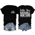 Détail de l'imprimé au dos 'Killin' this BASEBALL MOM THING' sur t-shirt noir - Noir (Police Blanche)