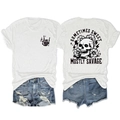 Mise à plat du T-shirt blanc à col rond avec motif tête de mort et short en jean vieilli - S / Blanc