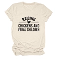 Dettaglio maglietta in cotone beige con stampa Raising Chickens and Feral Children - S / Sabbia (Font Nero)