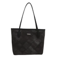 Dunkelgraue Stepp-Tote Bag mit Nähten und Metall-Logo-Plakette für den Alltag - Tasche / Schwarz