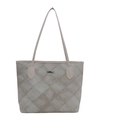 Graue Stepp-Tote-Bag mit großem Rautenmuster und metallischem Logo-Schild-Detail - Tasche / Grau