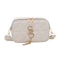 Borsa a tracolla trapuntata bianca con logo S dorato, catena e nappine in metallo - Bianco