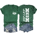 Détails avant et arrière du t-shirt vert foncé Senior Mom 2026 avec col en V - Vert Vintage (Police Blanche)