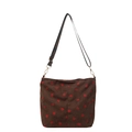Bolso bandolera de pana marrón con estampado de fresas y correa ajustable estampada - café