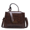 Sac bandoulière chic rétro marron foncé avec texture polie et détail de nœud - café