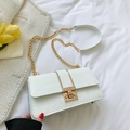 Sac bandoulière blanc en similicuir avec motif crocodile et boucle en métal doré - Blanc