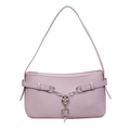 Elegante borsa sottobraccio viola con catena a cuore argento e trama in pelle litchi - 27x6x15cm / Viola