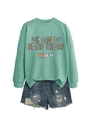Détail du sweat menthe avec imprimé cœur et ensemble de shorts en jean usé - S / Vert clair