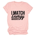 Détail de l'imprimé noir sur un t-shirt rose décontracté à col rond pour femme en coton - Rose (Imprimé Noir)