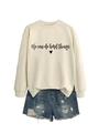 Tenue à plat de sweat crème avec texte We Can Do Hard Things et short en jean - Sable