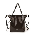 Borsa a secchiello minimalista in pelle cerata lucida con manico a catena frontale - Senza Ciondolo / caffè