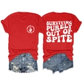 Camiseta roja con estampado trasero y pantalones cortos vaqueros rotos en conjunto casual - Rojo (Logo Blanco)