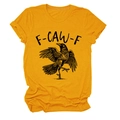Detail van gembergeel t-shirt met F-CAW-F kraaienprint en katoenen stof met ronde hals - Mosterdgeel (Zwarte Tekst) / S