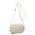 Elegante borsa a cuscino color crema con trama litchi e ciondolo a cuore - Giallo