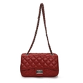 Elegante bolso bandolera rojo acolchado con correa de cadena y cierre giratorio - Rojo