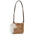Mini borsa a secchiello in paglia kaki con tracolla marrone e fiocco in pizzo bianco - Cachi