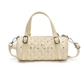 Gesteppte Zylinder-Handtasche mit Strassbesatz und abnehmbarem Schultergurt in Beige - Weiß