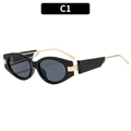Occhiali da sole ovali cat eye con montatura nera e stanghette in metallo dorato - Montatura Nera Lenti Grigie