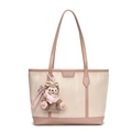 Geräumige Pendler-Tragetasche in Creme mit rosa Besatz und süßem Plüschbär-Anhänger. - Weiß & Rosa