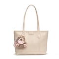 Beige PU Leder Shopper Tasche für Damen, große lässige Umhängetasche mit süßem Plüschanhänger. - Mit Anhänger / Weiß