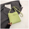 Sac seau vert clair à motif litchi avec bandoulière réglable et boucle décorative - Sans pendentif / Vert