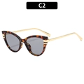 Occhiali da sole cat eye alla moda con montatura tartarugata e aste in metallo dorato C2 - Montatura Tartarugata Lente Grigia