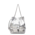 Silberne Metallic-Beuteltasche mit Tunnelzug, Nieten-Taschen und Kettenträger - Silber