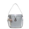 Borsa a secchiello azzurra in ecopelle con manico e ciondolo a fiocco con perle - Blu (Con Fiocco a Scacchi e Ciondolo a Cuore)