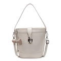 Borsa a secchiello minimalista bianco crema in ecopelle con fibbia e perla - Bianco Sporco (Con Fiocco a Scacchi e Ciondolo a Cuore)