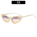 Lunettes de soleil œil de chat crème avec verres dégradés violet orange C6 - Monture Blanc Crème Verres Jaune Gris