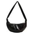 Bolso medialuna de charol negro brillante con correa de hombro anudada chic - Negro