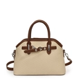 Elegante bolso de concha tejido beige con asas de cuero marrón y hebilla de metal - Marrón