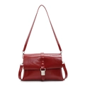 Bolso de hombro retro rojo oscuro de cuero brillante con hebilla plateada - Burdeos