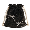 Sac seau plissé noir brillant avec anse en perles et détails de nœuds argentés - Noir