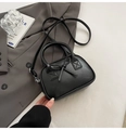 Mini borsa bowling in pelle PU nera con dettaglio fiocco e tracolla regolabile rimovibile - Nero senza Ciondolo
