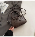 Borsa bowling retrò marrone scuro in pelle opaca con fiocco e tracolla regolabile - Caffè senza Ciondolo