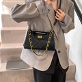 Klassische schwarze gesteppte Leder-Umhängetasche mit Goldkette und Drehverschluss - 28*5*16.5 / Schwarz