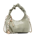 Borsa hobo plissettata verde chiaro con catena dorata e ciondoli a forma di mezzaluna - Verde