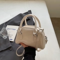 Sac bowling chic blanc crème brillant avec poignées rondes et bandoulière amovible - Sans Pendentif / Blanc Cassé