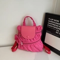 Rosafarbener Nylonrucksack mit Plissee-Design, Herz-Geldbörse und roten Trägern - Fuchsia