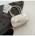 Sac sous le bras beige chic avec boucles métalliques et nœud au style vintage - Blanc (Sans Pendentif)