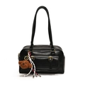 Borsa sottobraccio chic in ecopelle nera con fibbie dorate e ciondolo a forma di orsetto - Nero Con Ciondolo A Forma Di Cucciolo