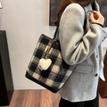 Chic black and white checkered tote bag in wool texture with heart charm on shoulder - Black Check