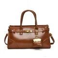 Vintage braune Aktentasche aus Leder mit Goldschloss und Mini-Anhänger-Charm - Braun Mit Mini-Taschenanhänger