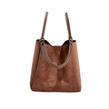 Braune Shopper-Tasche aus Wildlederimitat mit glatten Ledergriffen und Beuteldesign - Braun