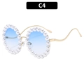 Occhiali da sole rotondi dorati con lenti sfumate blu e montatura decorata con perle - Doppio Blu (C4)